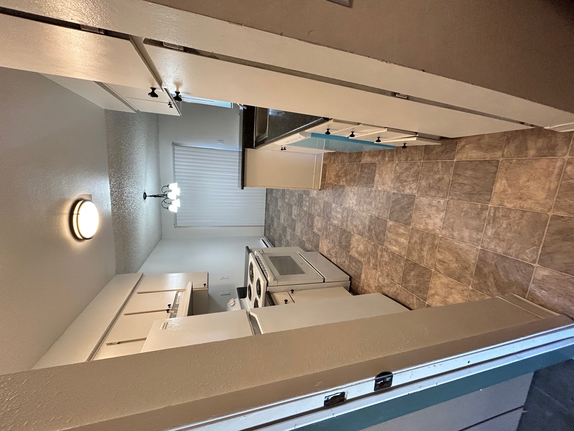 700 Crater Lake Ave., #7