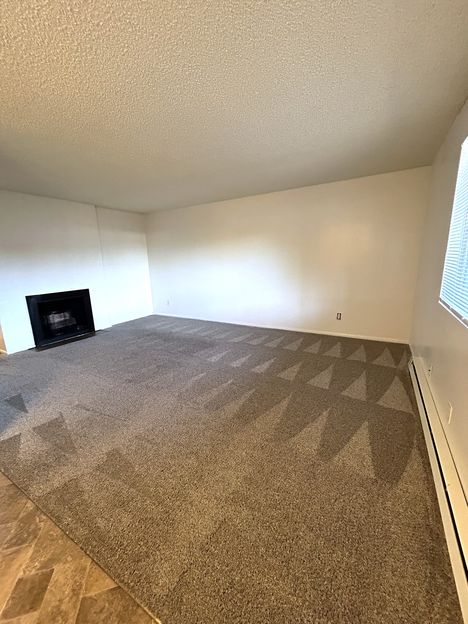 700 Crater Lake Ave., #7